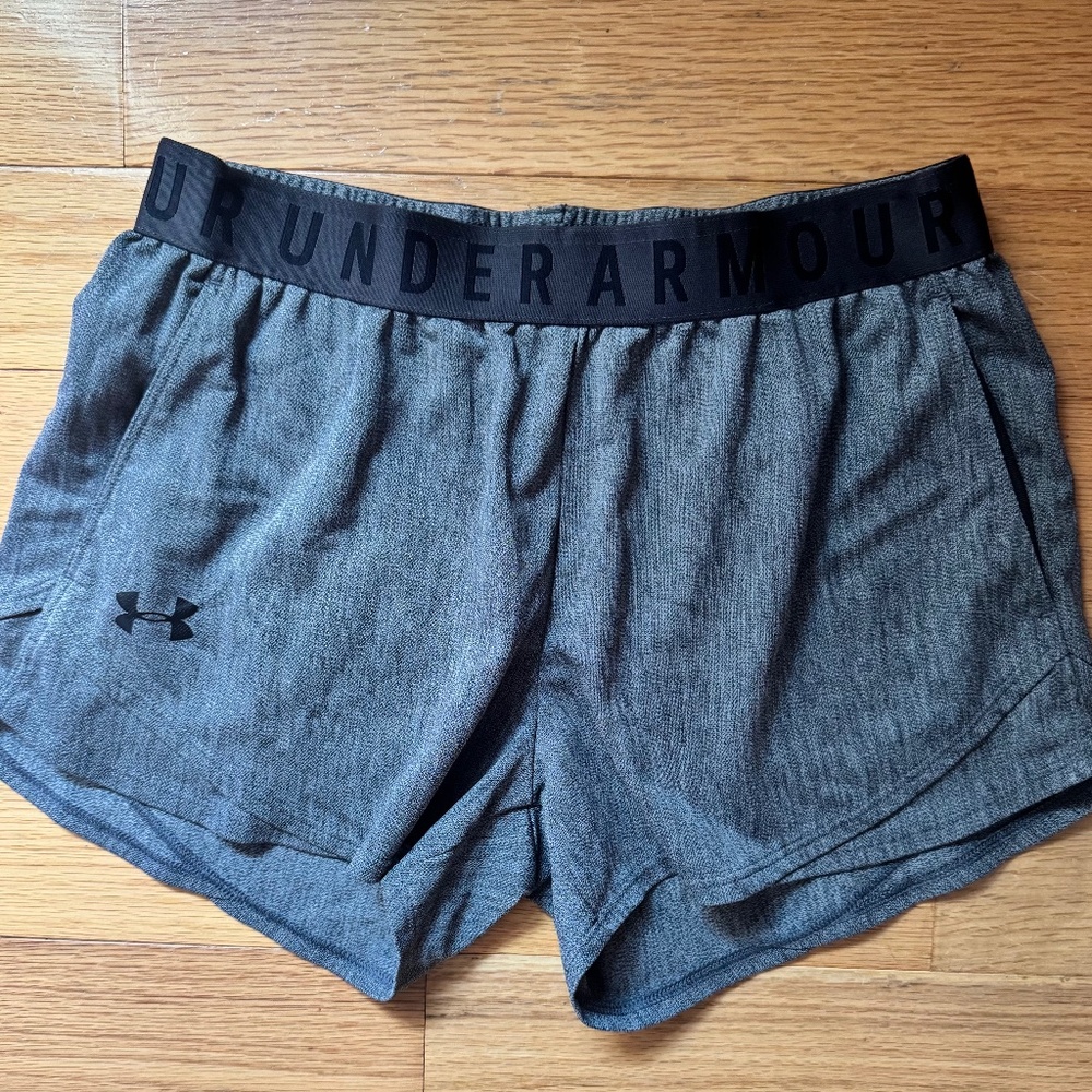 Under Armour Athletic Shorts / Size Small